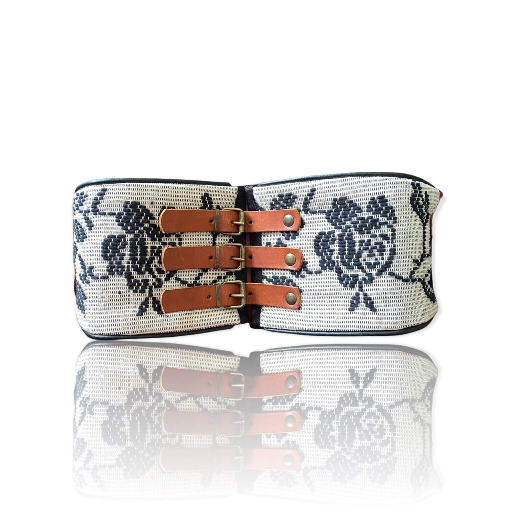 Sa Tzinta Bustier 08