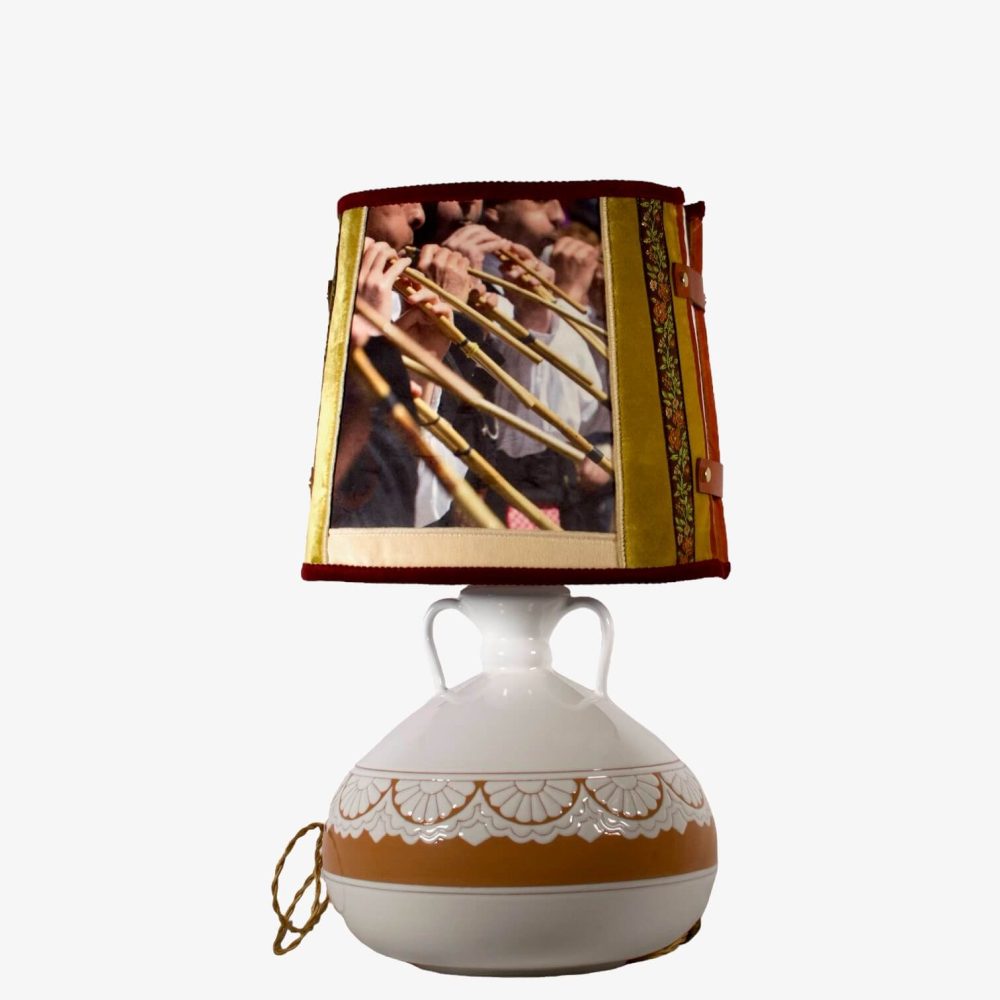 Lampada con paralume "Sa Luxi Noba"