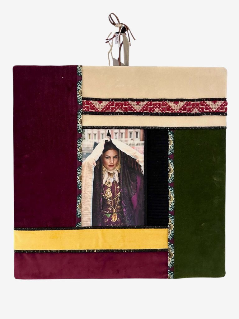 Quadro "Sa Manta" Intr'e Sa Tela 15